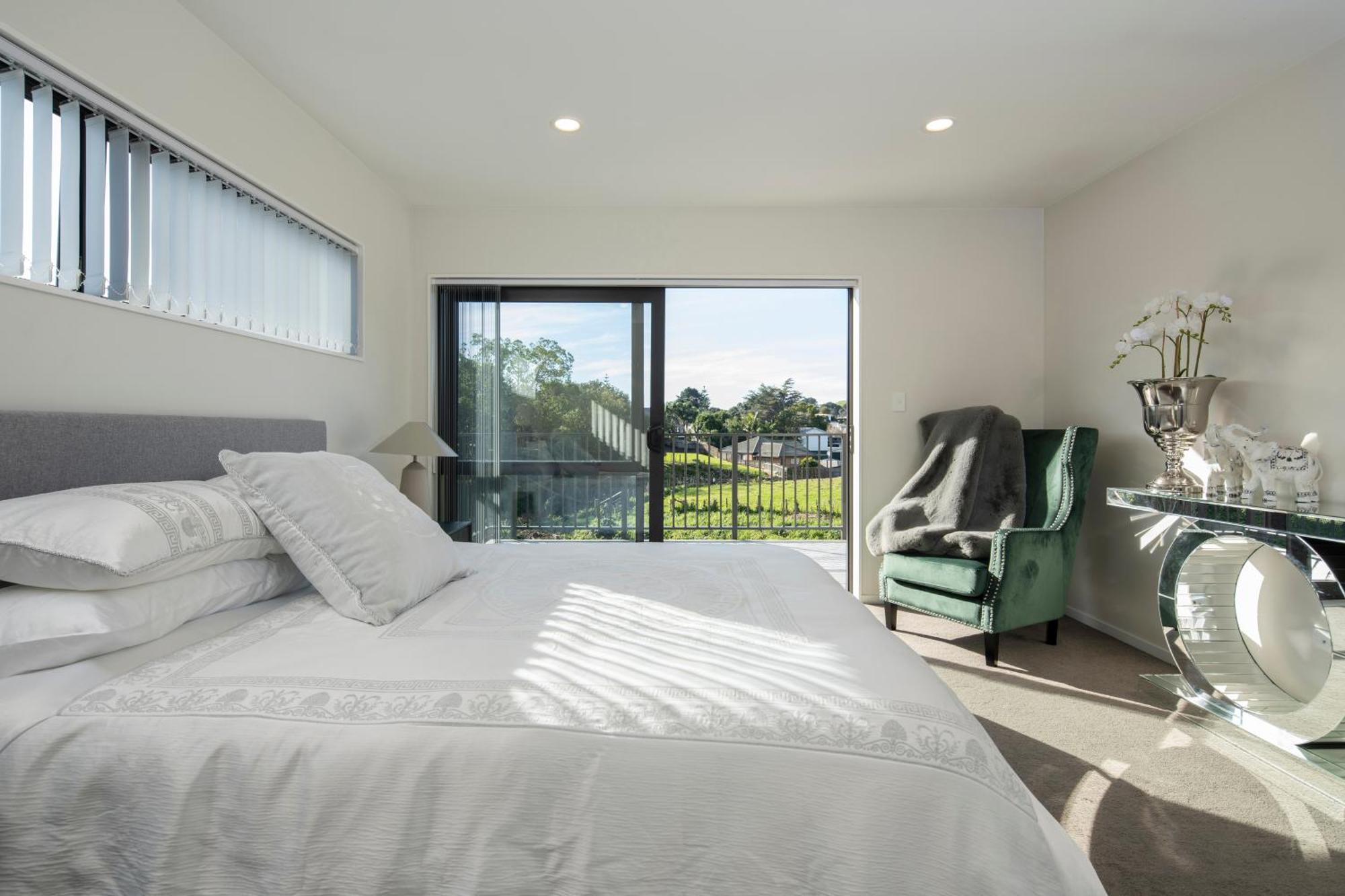 Modern Immaculate Residence In Mount Wellington Auckland Exterior photo