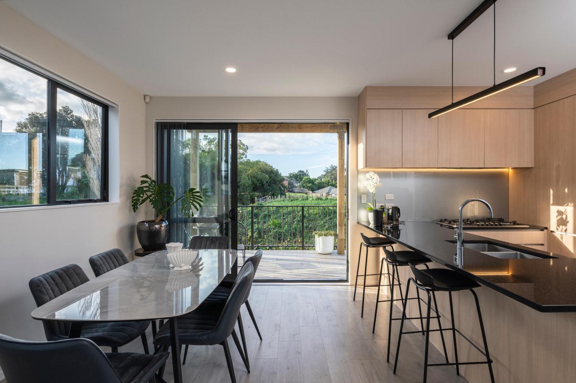 Modern Immaculate Residence In Mount Wellington Auckland Exterior photo
